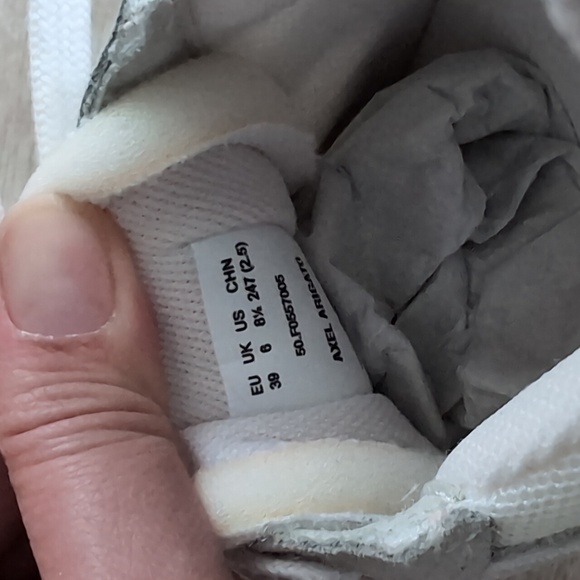 NIB Axel Arigato Sonar Sneakers - Picture 11 of 15